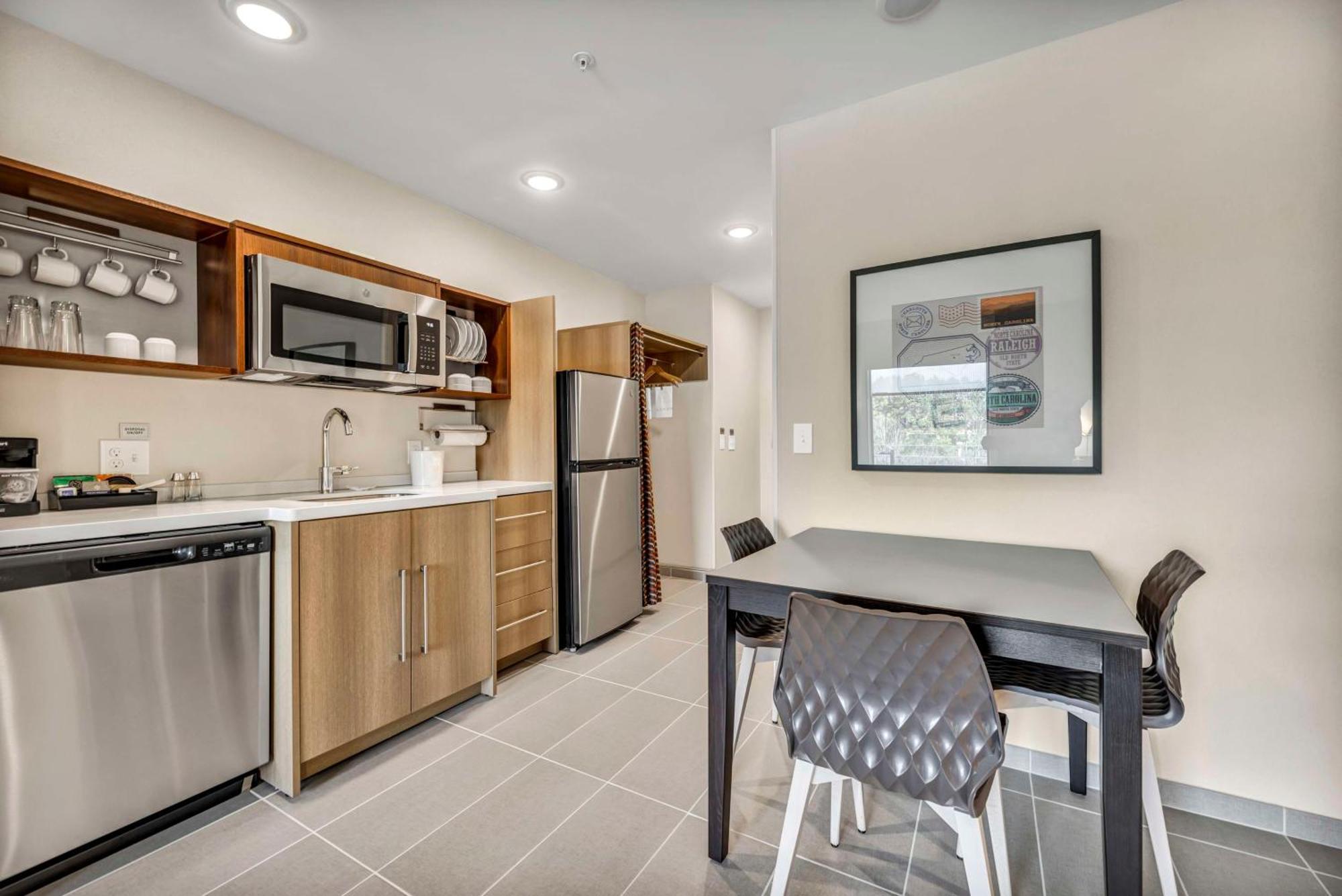Home2 Suites By Hilton Raleigh West Lenovo Center Εξωτερικό φωτογραφία