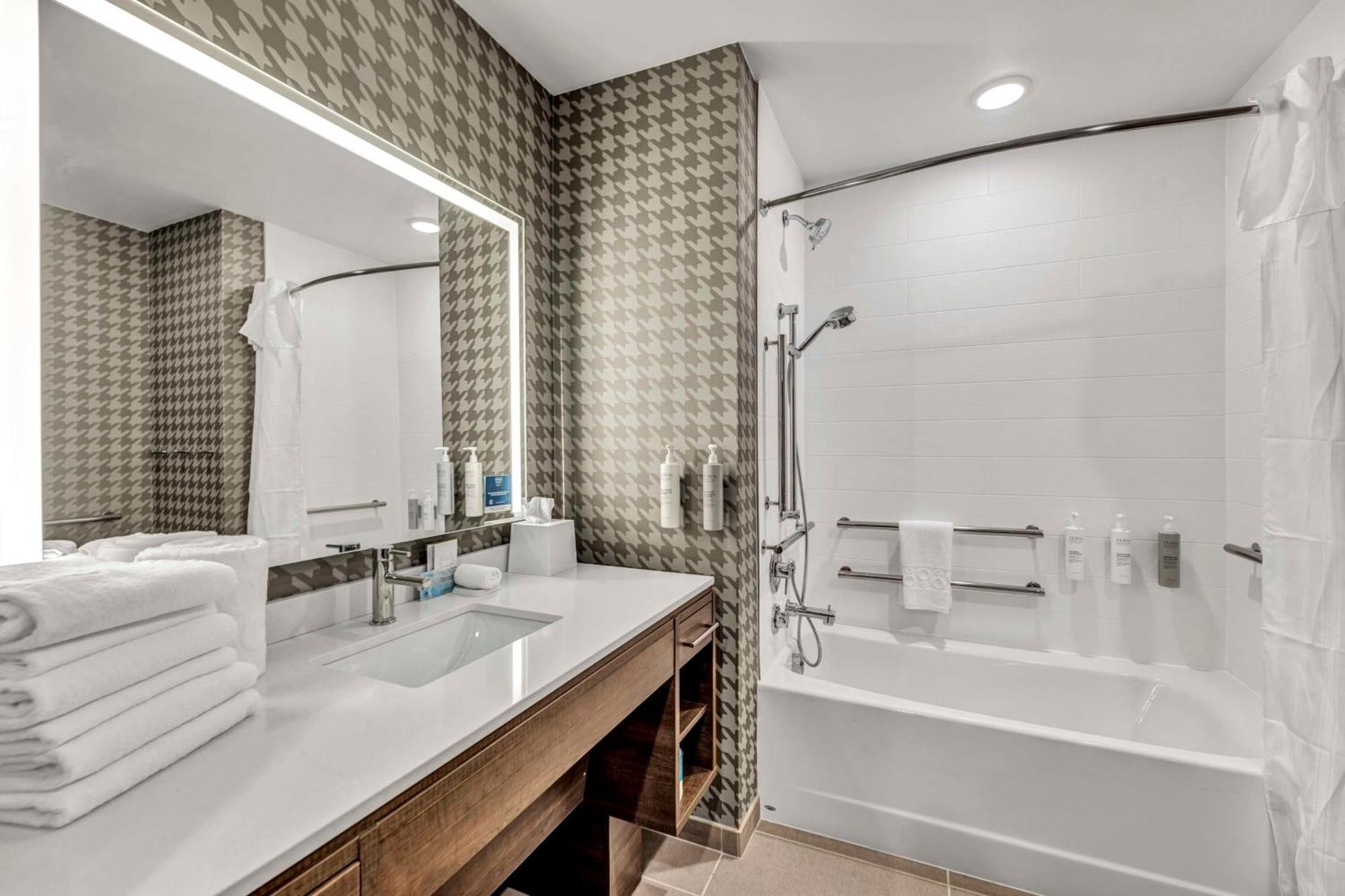 Home2 Suites By Hilton Raleigh West Lenovo Center Εξωτερικό φωτογραφία