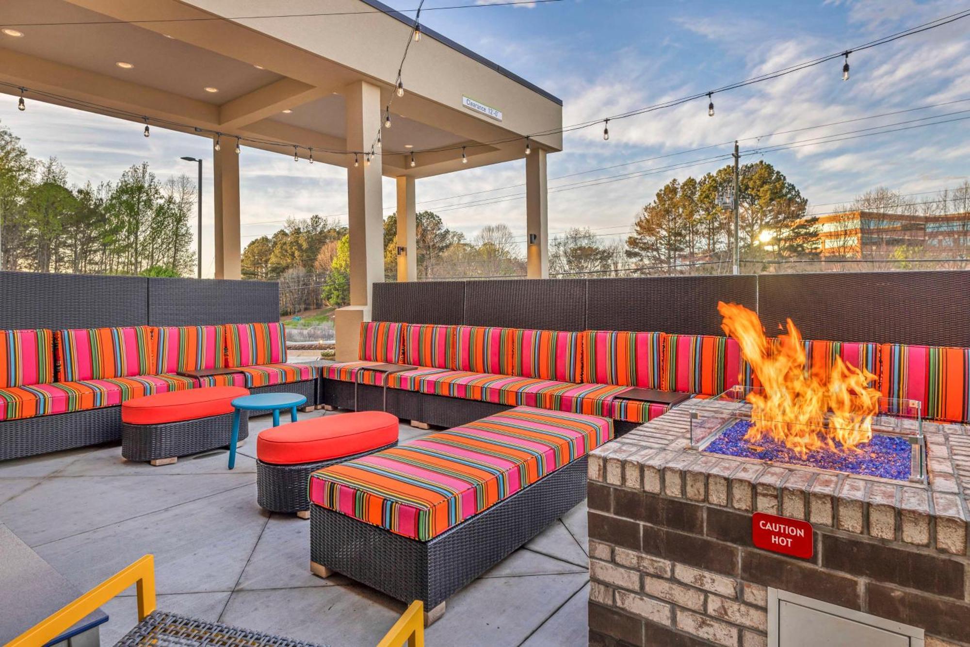 Home2 Suites By Hilton Raleigh West Lenovo Center Εξωτερικό φωτογραφία